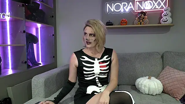 NoraNoxxのウェブカメラショー