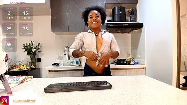 SilvannaFitt's Webcam Show
