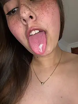 CANDYXXX- Webcam-Show