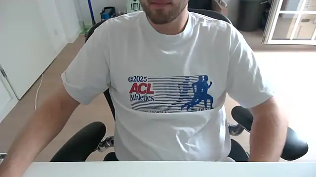 taallguyy_196 网络视讯表演