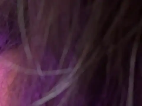 Its_cherry_magic – Naživo chatovacia miestnosť