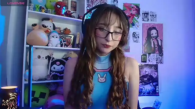 CelesteAyase Adlı Modelin Canlı XXX Sohbeti