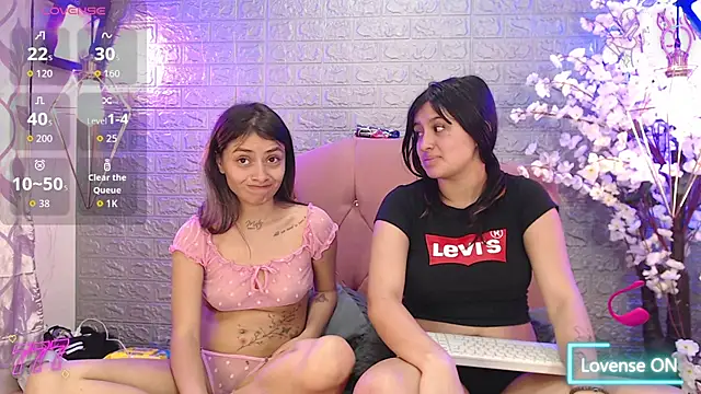 _lesbi_hard_69 webkamerás műsora