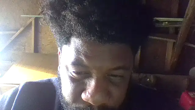 dvaughn3117 Show in webcam