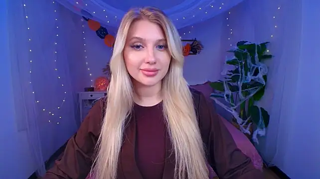 Pokazy przed kamerką – Evacadooo