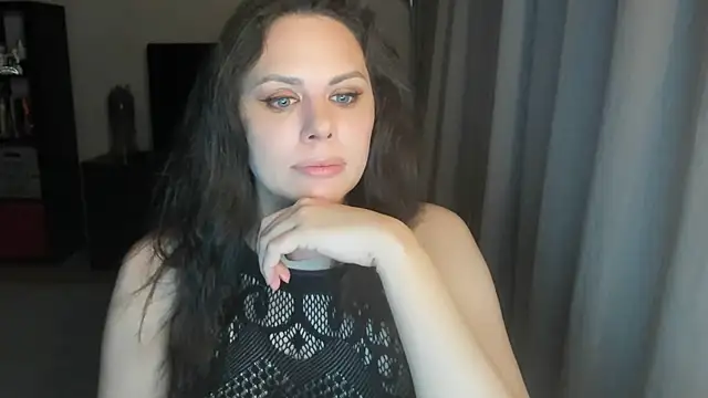 Chat +18 de MollyCheiz ao vivo