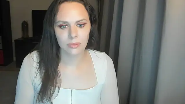 MollyCheiz Adlı Modelin Canlı XXX Sohbeti
