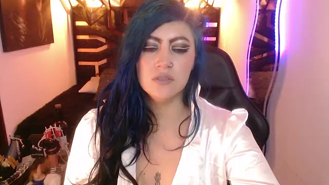 scarleth_blue's Webcam Show