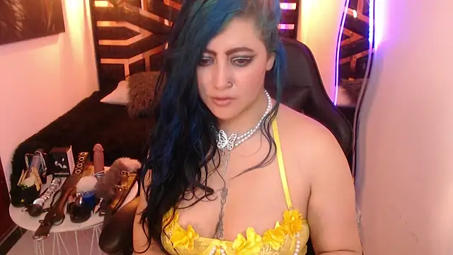 scarleth_blue's Webcam Show