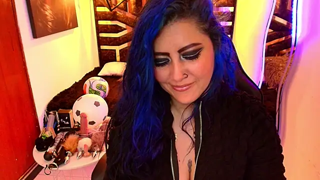 scarleth_blue's Webcam Show