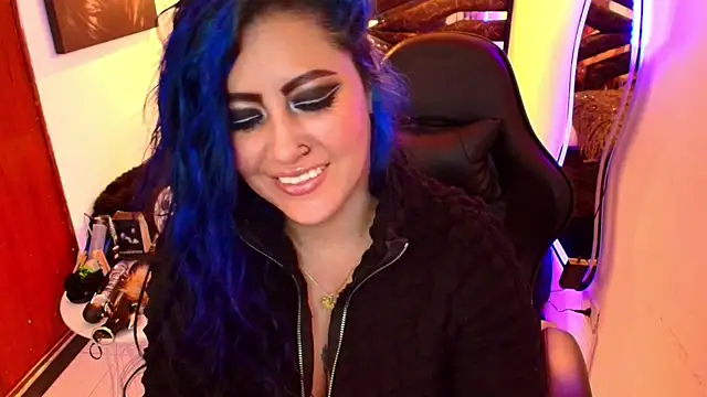 scarleth_blue's Webcam Show