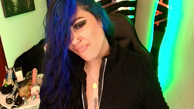scarleth_blue's Webcam Show
