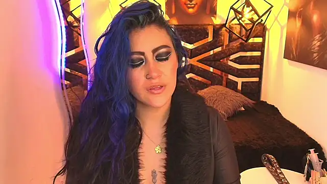 scarleth_blue's Webcam Show