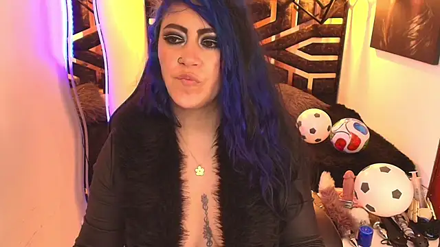 scarleth_blue's Webcam Show