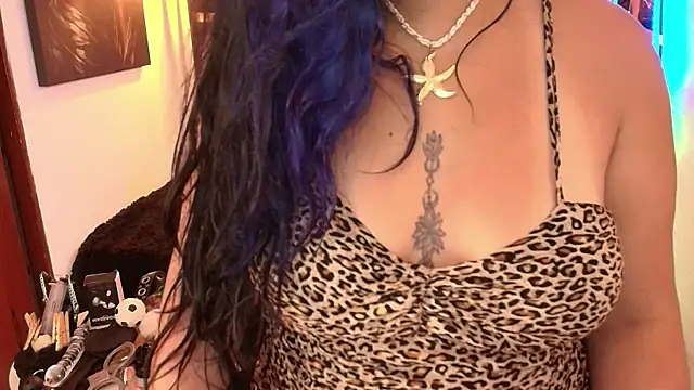 Pokazy przed kamerką – scarleth_blue