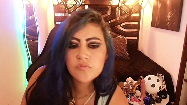 scarleth_blue's Webcam Show
