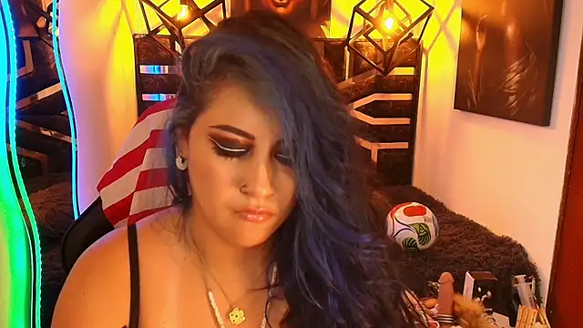 scarleth_blue's Webcam Show