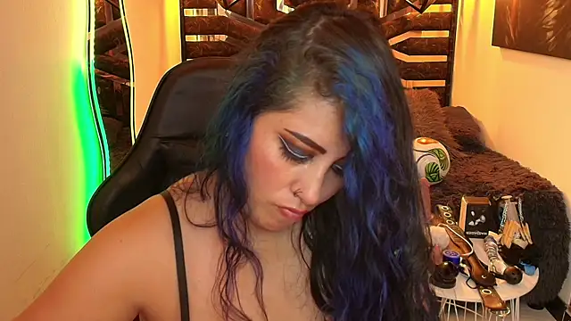 scarleth_blue's Webcam Show