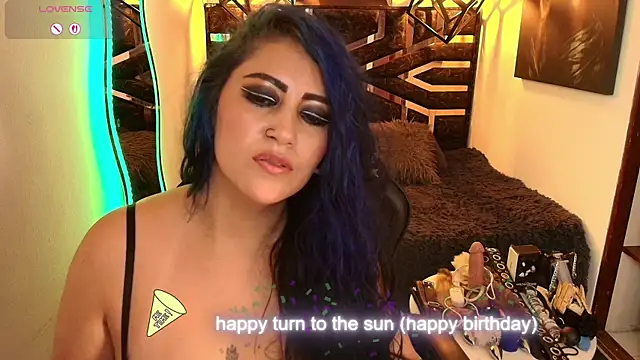 scarleth_blue's Webcam Show