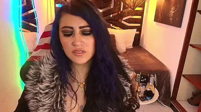 scarleth_blue's Webcam Show