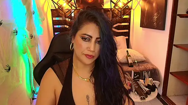 scarleth_blue's Webcam Show