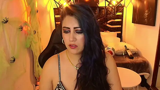 scarleth_blue's Webcam Show