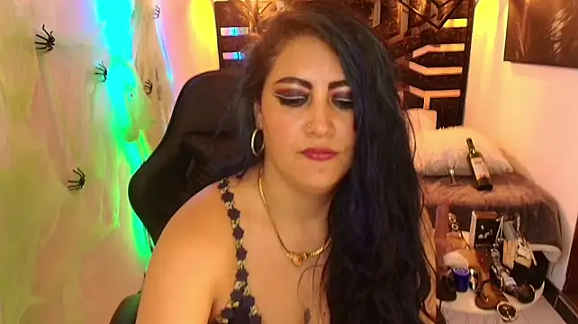 scarleth_blue Show in webcam