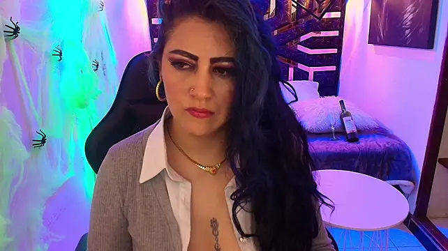 scarleth_blue Show Webcam
