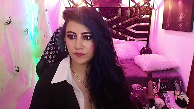 Pokazy przed kamerką – scarleth_blue