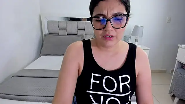Camilaa_bueno Chat XXX live