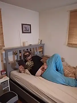 SADOMASKEn Webbikameraesitys