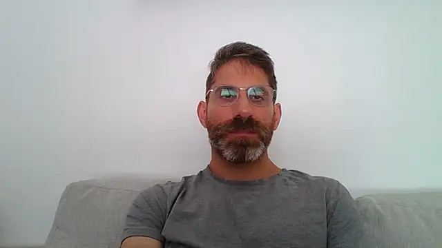 alcatraz009: διαδικτυακό σόου στην κάμερα