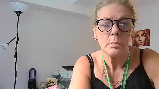 צ'אט XXX בשידור חי של belgianshantie