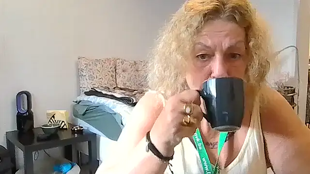 belgianshantie's Live XXX Chat