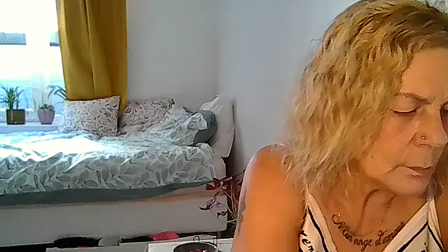 belgianshantie's Live XXX Chat