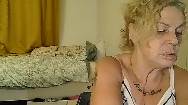 belgianshantie Adlı Modelin Canlı XXX Sohbeti