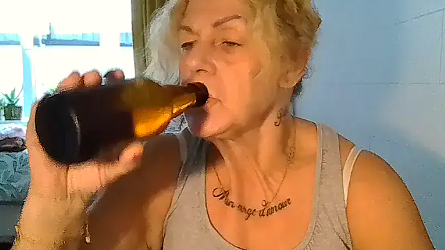 צ'אט XXX בשידור חי של belgianshantie