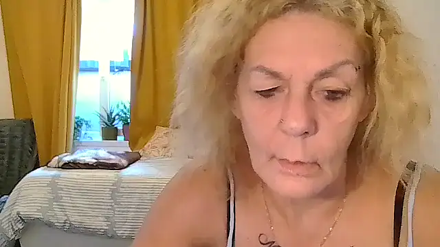 belgianshantie's Live XXX Chat