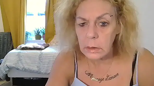belgianshantie's Live XXX Chat