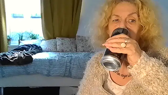 belgianshantie's Live XXX Chat