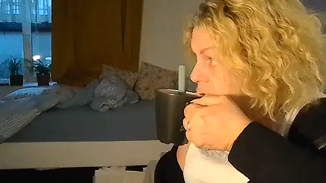 XXX chat uživo modela belgianshantie