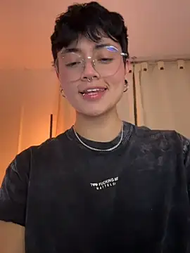 Chriss_gomez2's Live XXX Chat