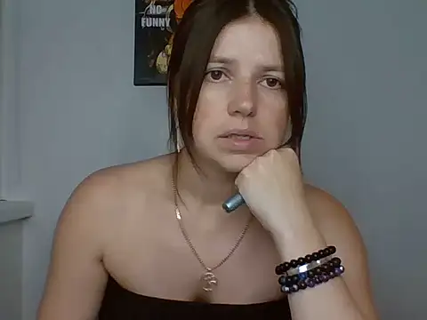 Naughty_Nata Obrolan Langsung XXX