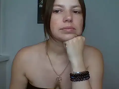 הופעת וובקאם של Naughty_Nata