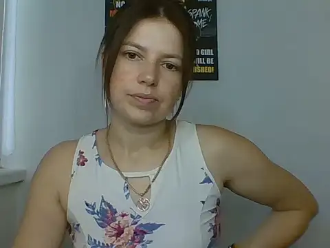 Chat +18 de Naughty_Nata ao vivo