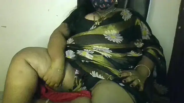 Divyahoty's Webcam Show
