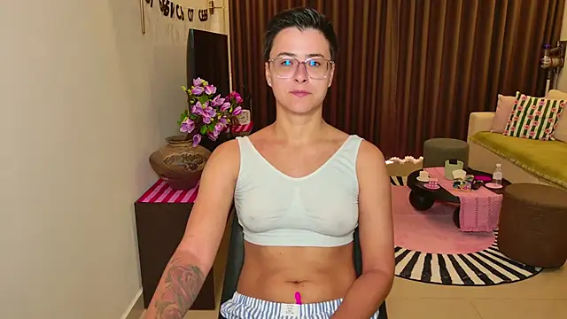 SashaNotFound – Naživo XXX chat