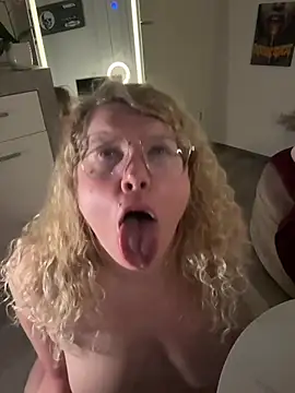 Chat +18 de KimberlyCurves ao vivo
