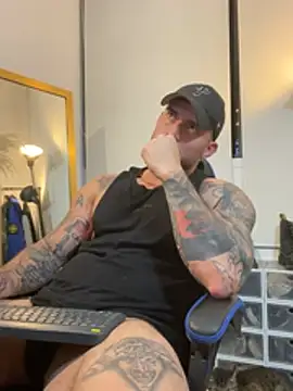 DimitriSullivan_ Show Webcam
