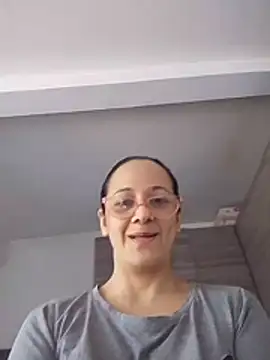 nicolle_milf1978 Adlı Modelin Canlı XXX Sohbeti